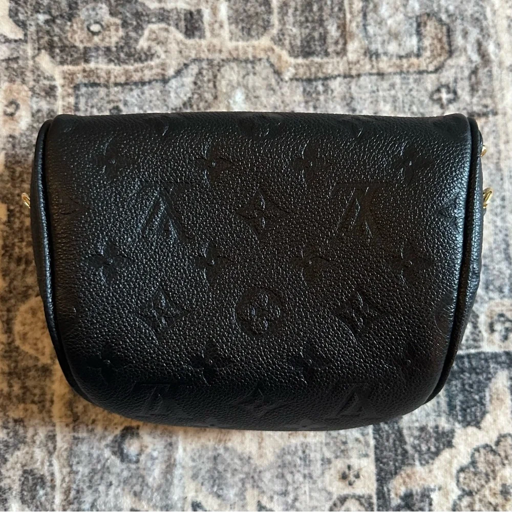 Louis Vuitton Mini Bumbag in Black Empreinte Leather - Picture 4 of 14